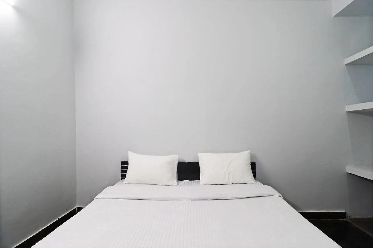 Hotel SPOT ON 47848 Friends Residency Gurgaon Indien